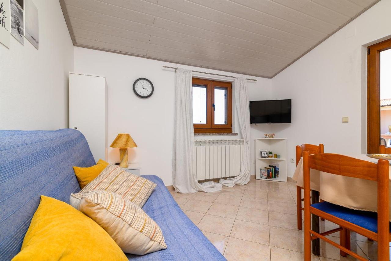 Apartments By The Sea Duga Luka - Prtlog, Labin - 2335 المظهر الخارجي الصورة