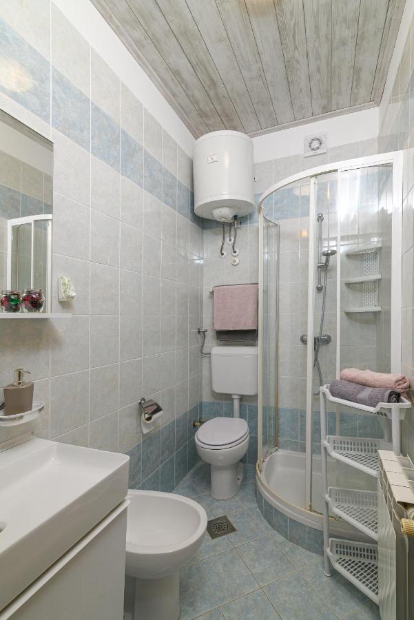 Apartments By The Sea Duga Luka - Prtlog, Labin - 2335 المظهر الخارجي الصورة