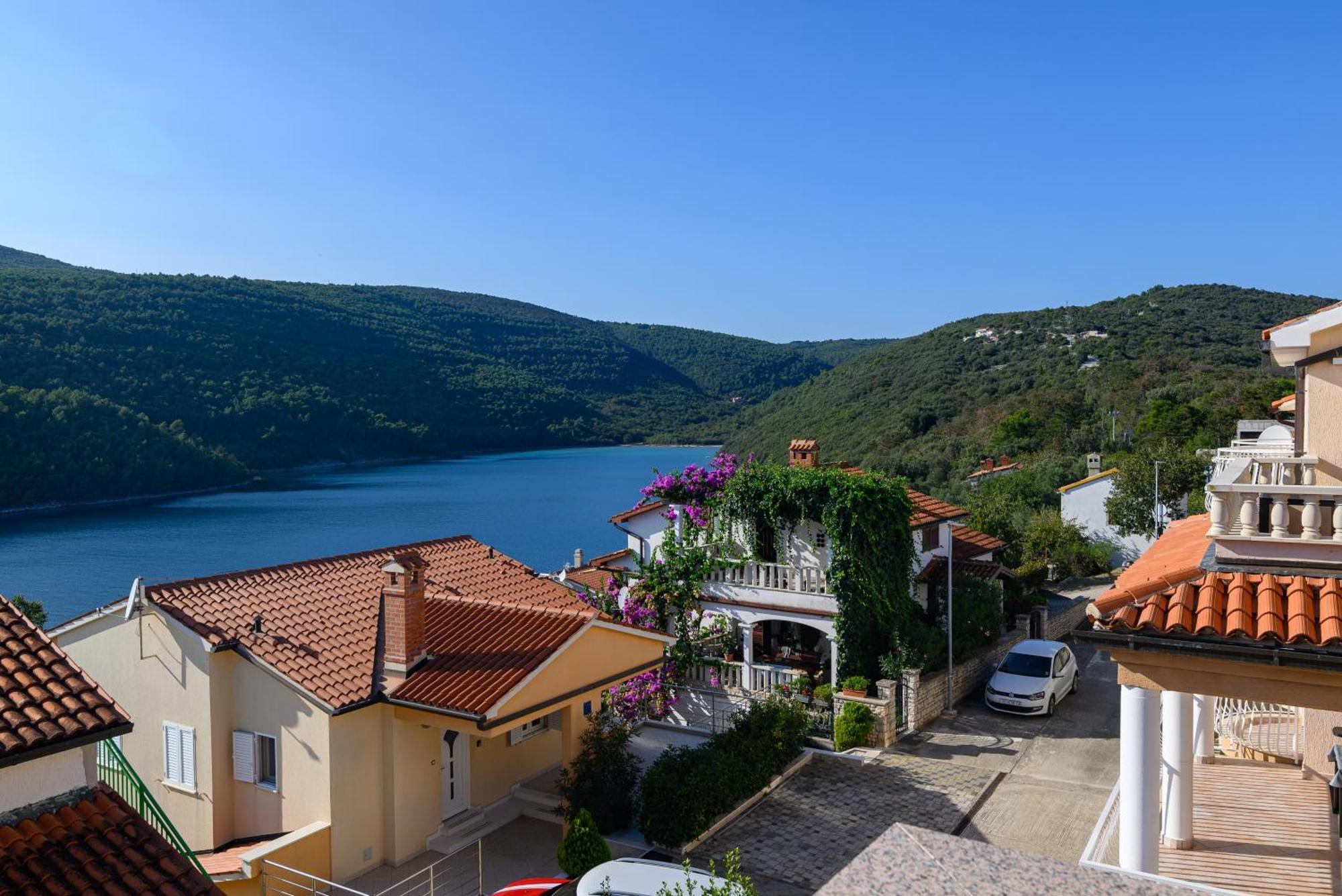 Apartments By The Sea Duga Luka - Prtlog, Labin - 2335 المظهر الخارجي الصورة